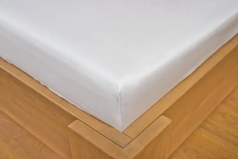 Kvalitex Prostěradlo jednolůžkové napínací Atlas hladký 90x200cm bílé