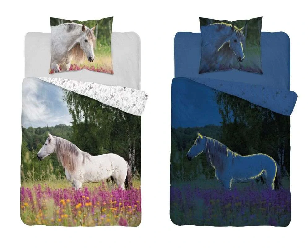 DETEXPOL Povlečení Kůň na louce svítící Bavlna, 140/200, 70/80 cm