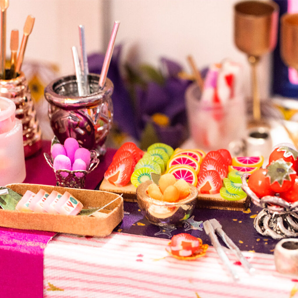 RoboTime 3D dřevěná skládačka Miniatura domečku Párty v jídelně