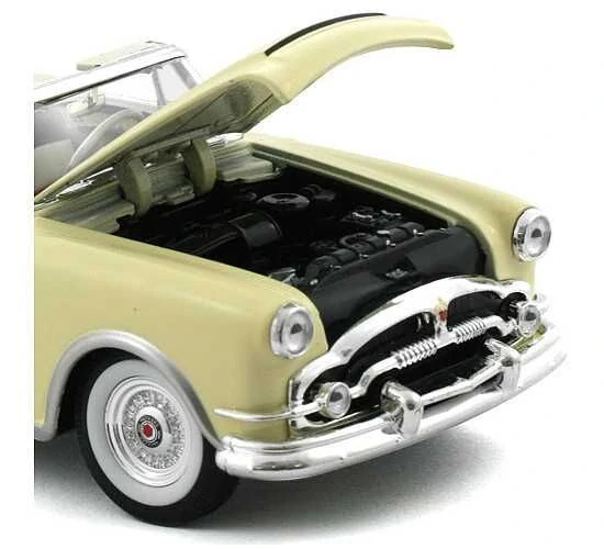 Welly Packard Caribbean (1953) 1:28 kabriolet zelený