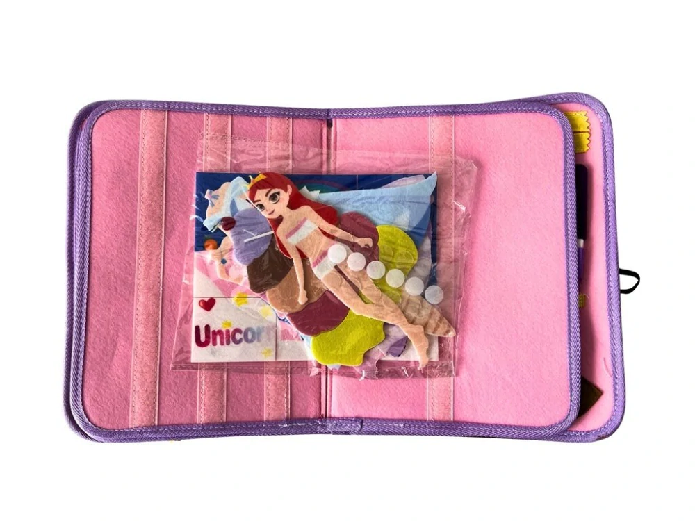2Kids Toys Senzorická busy kniha Jedonorožec 2
