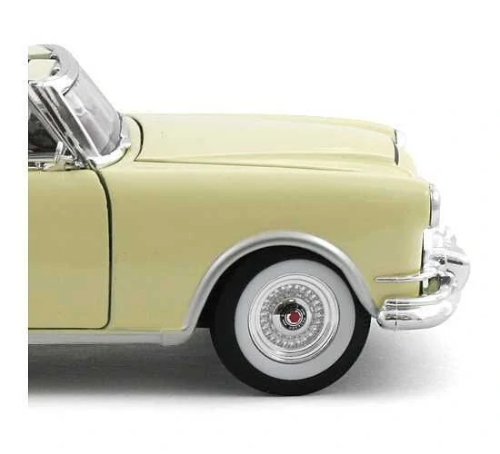 Welly Packard Caribbean (1953) 1:28 kabriolet zelený