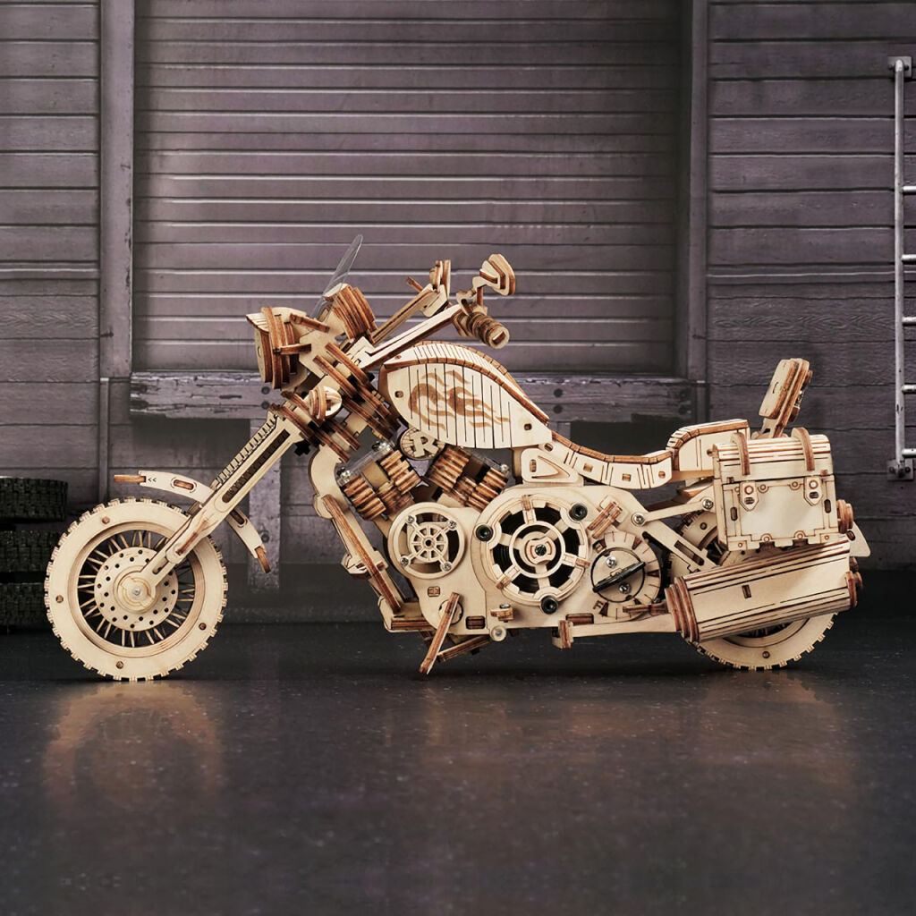 RoboTime 3D dřevěná mechanická skládačka Motorka Cruiser