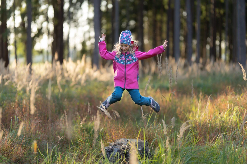 Unuo Dětská softshellová bunda bez zateplení Basic Tm. růžová malinová Květinky 110/116