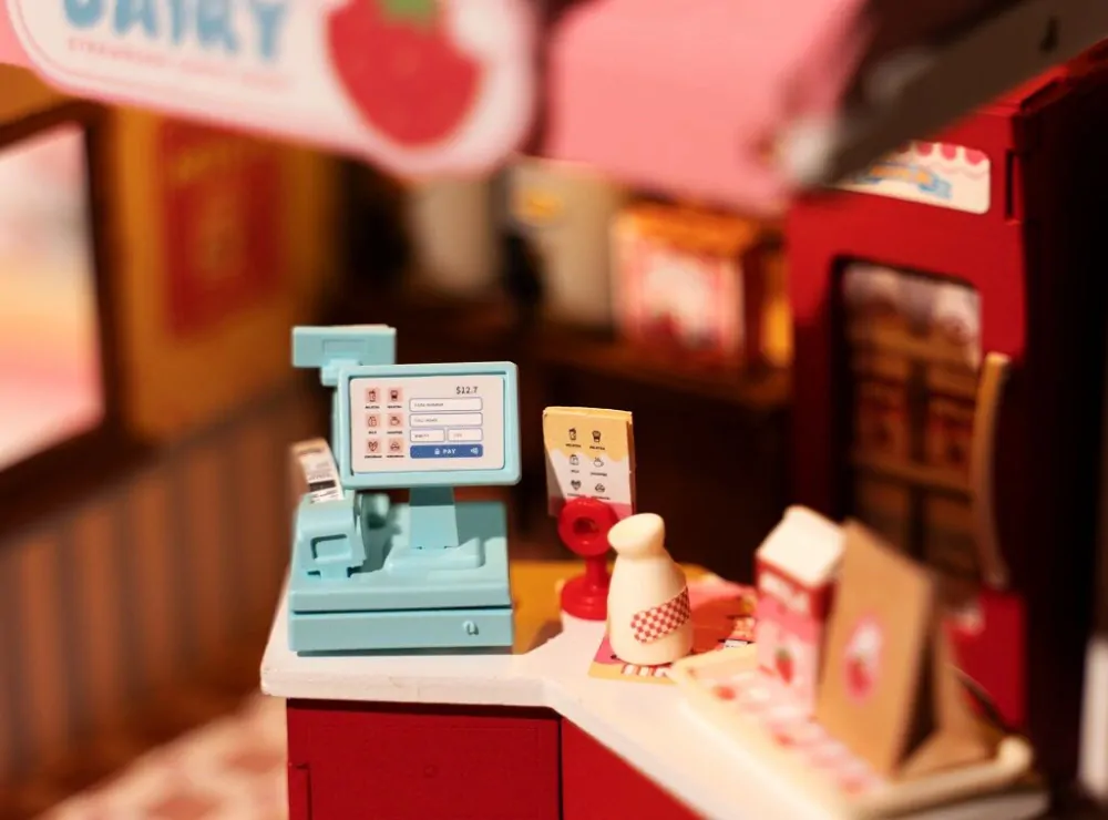 RoboTime 3D dřevěná skládačka Miniatura domečku Mléčný bar Strawberry